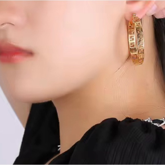 18K High Fashion Gold and Silver Plated Hoop Earrings - Picture 3 of 5